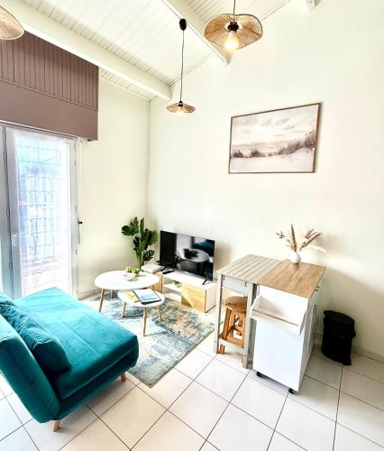 Studio mezzanine- 10 min plage- Parking gratuit