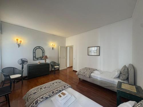 2-Level Flat with Terrace in the Heart of Rome