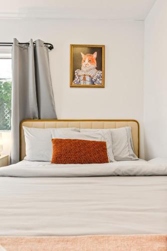 Los Angeles charming big house, king bed, parking, EV photo 33