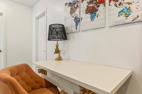 Los Angeles charming big house, king bed, parking, EV photo 55