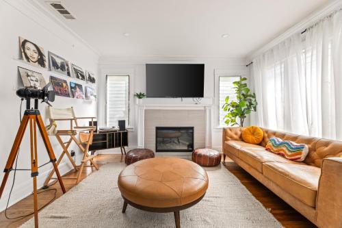 Los Angeles charming big house, king bed, parking, EV photo 38