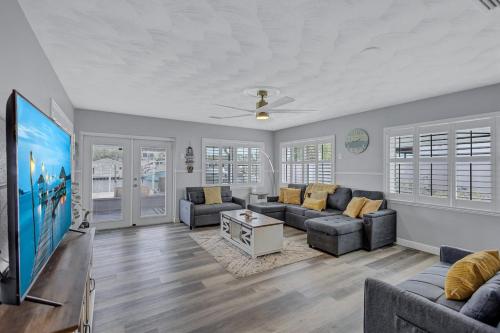 Fotografie z fotogalerie ubytování Hernando Beach Gulf Access, Dock & Heated Pool v destinaci Hernando Beach