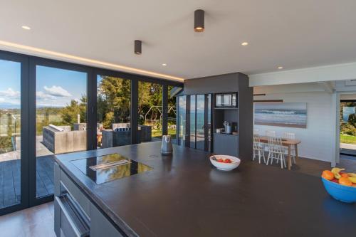 Gambar di galeri bagi Split Apple Holiday Home di Kaiteriteri