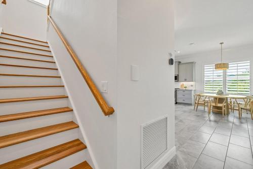 Kuchyň nebo kuchyňský kout v ubytování Ponce Inlet's Surf Villa