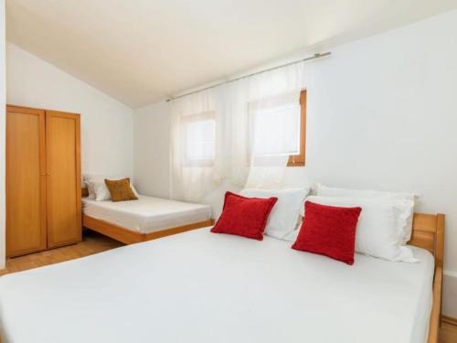 Apartments Manda - One Bedroom Apartment With Terrace A2