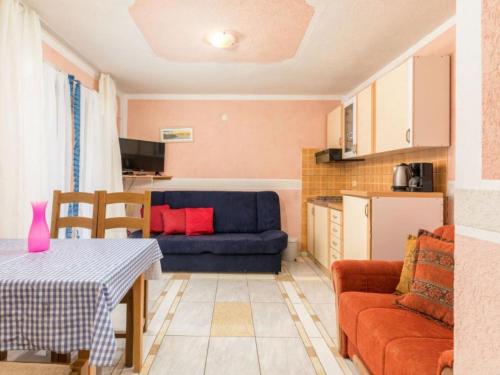 Apartments Manda - One Bedroom Apartment With Terrace A2