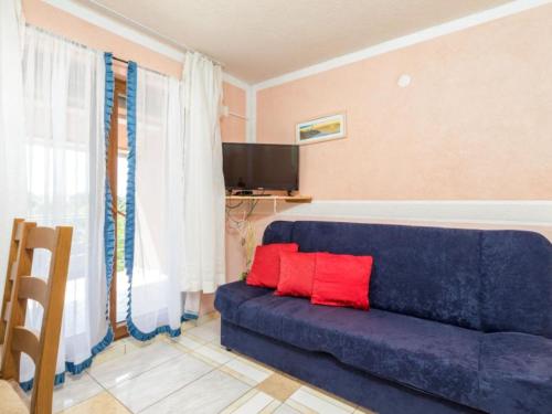 Apartments Manda - One Bedroom Apartment With Terrace A2