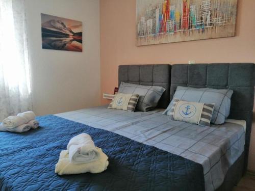 Apartment Libe with Sea View Trogir - Two Bedroom Apartment with Balcony