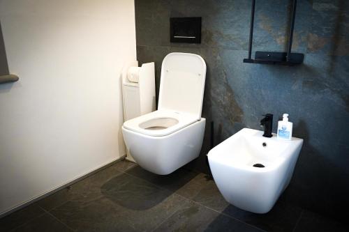 Un baño de Netik Apartment