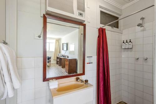 Econo Lodge Port Augustaにあるバスルーム