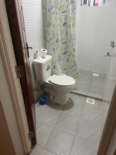 Ένα μπάνιο στο The LUX