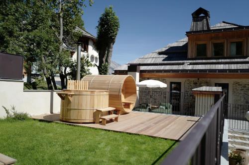 Hôtel Le Prieuré - Pra Loup 1500にある庭
