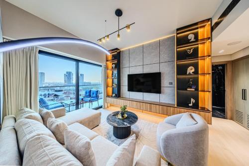 Binghatti Emerald, Jumeirah Village Circle