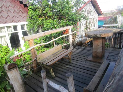 Uma varanda ou outra área externa em Palafitos Emilio y Ester