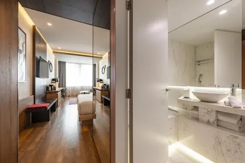 Hyatt Centric Gran Via Madrid photo 53