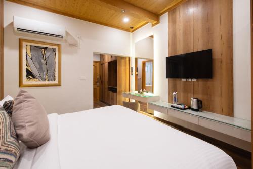Μια τηλεόραση ή/και κέντρο ψυχαγωγίας στο GreenPak Kalam Resort