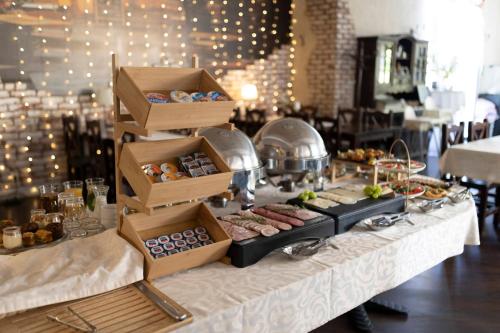 Jídlo v hotelu nebo okolí