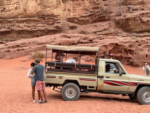 Gæster der bor på Dune Camp Tours