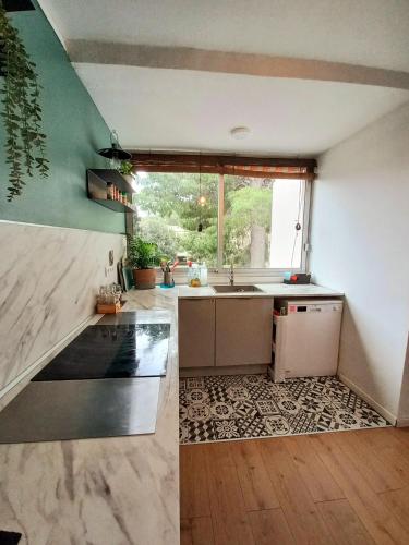 Cuina o zona de cuina de Marseille 25