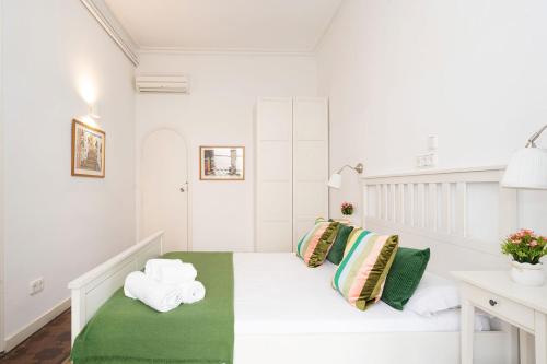 Apartamento Modernista 230 m - 7 Hab - Gran Vía Eixample - Grupos 13 pax- 4 baños- 8min a pie Passeig Gràcia photo 23