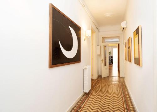 Apartamento Modernista 230 m - 7 Hab - Gran Vía Eixample - Grupos 13 pax- 4 baños- 8min a pie Passeig Gràcia photo 36