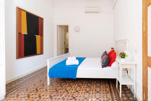 Apartamento Modernista 230 m - 7 Hab - Gran Vía Eixample - Grupos 13 pax- 4 baños- 8min a pie Passeig Gràcia photo 25