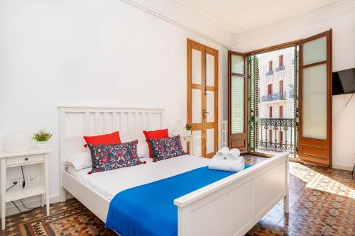 Apartamento Modernista 230 m - 7 Hab - Gran Vía Eixample - Grupos 13 pax- 4 baños- 8min a pie Passeig Gràcia photo 6