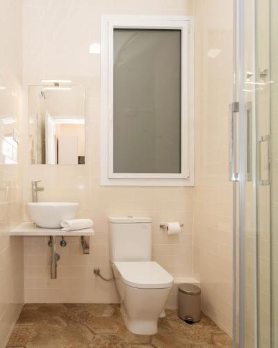 Apartamento Modernista 230 m - 7 Hab - Gran Vía Eixample - Grupos 13 pax- 4 baños- 8min a pie Passeig Gràcia photo 50