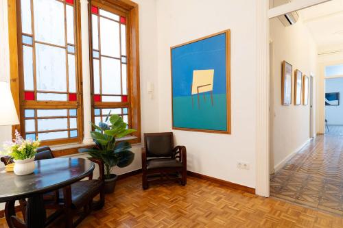 Apartamento Modernista 230 m - 7 Hab - Gran Vía Eixample - Grupos 13 pax- 4 baños- 8min a pie Passeig Gràcia photo 53
