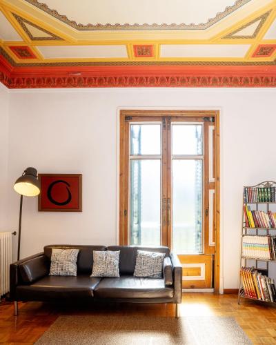 Apartamento Modernista 230 m - 7 Hab - Gran Vía Eixample - Grupos 13 pax- 4 baños- 8min a pie Passeig Gràcia photo 7