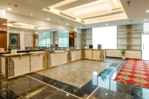 Ο χώρος του λόμπι ή της ρεσεψιόν στο Treebo Premium Gateway Triveni
