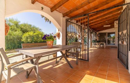 Balkoni atau teres di Amazing Home In Cuevas Del Almanzora