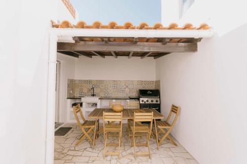 Best Houses 63 - ANJARA
