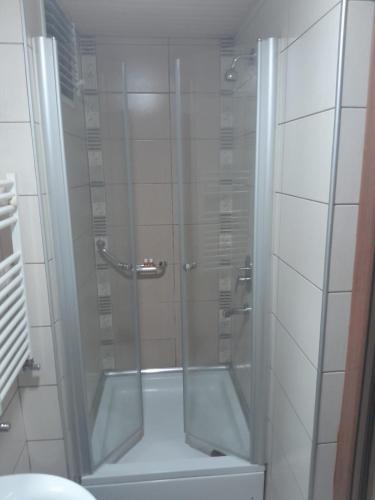 Ένα μπάνιο στο Çelik Crown Hotel