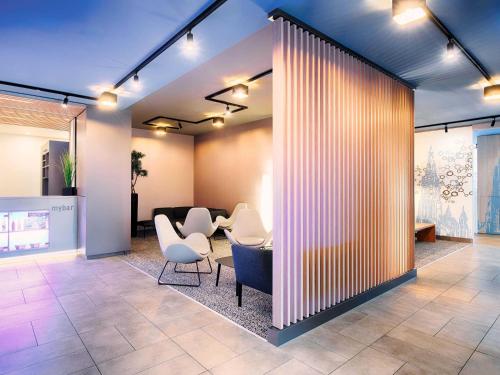 Χώρος καθιστικού στο B&B Hotel Ulm