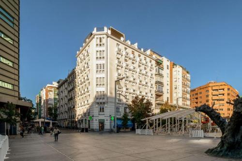 Modern and Bright - 3 Bedrooms 3 Bathrooms - Goya