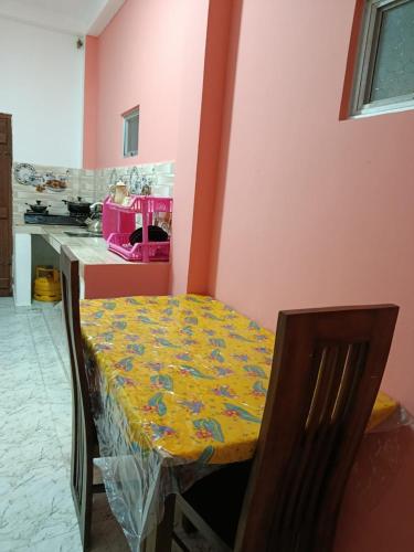 Η κουζίνα ή μικρή κουζίνα στο Villa Sunimal