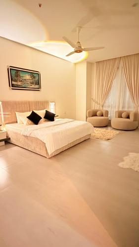 SkyPark One Islamabad Sapphire Suite