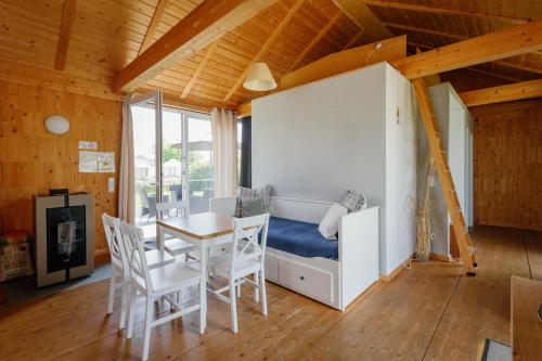 Khu vực ghế ngồi tại ALL-on-SEA Camp & Sport Resort Leipzig am Schladitzer See
