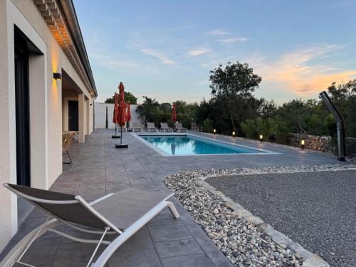 Πισίνα στο ή κοντά στο Villa Floria Neuve avec Piscine Privée Chauffée en Sud Ardèche