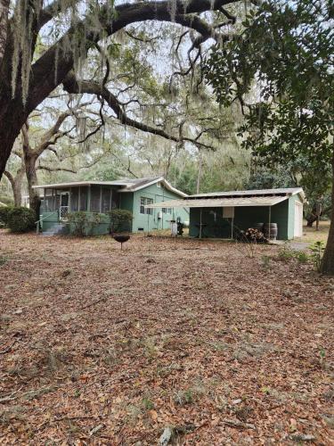 Κήπος έξω από το Keystone Cabin Direct Lake Front 2BR 2 Bath