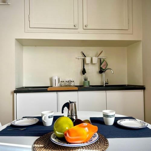 Studio Minu'- Elegant Loft in Milan Certosa