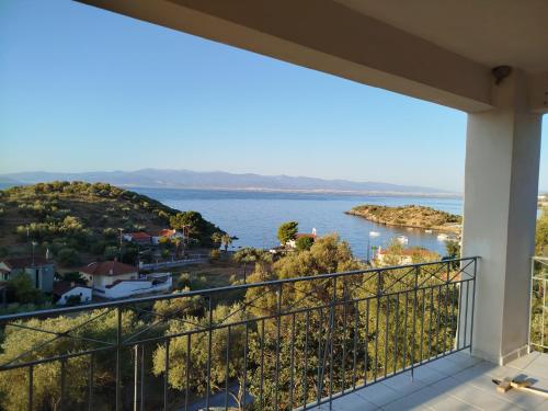 Μονοκατοικία με υπέροχη θέα