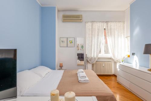 Charming Studio Milano with Balcony & Wi-Fi