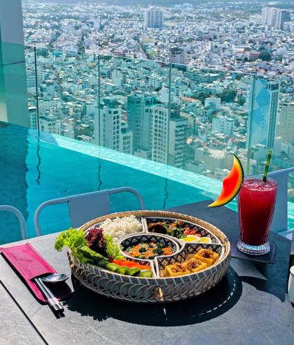 Jídlo v aparthotelu nebo okolí