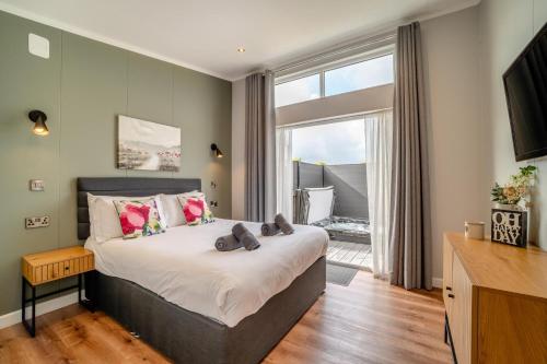 Un pat sau paturi într-o cameră la 2 Bed in Coleford oc-t33299