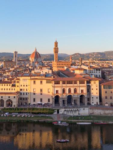 Lucia Penthouse - Magic Views in a Medici Palace