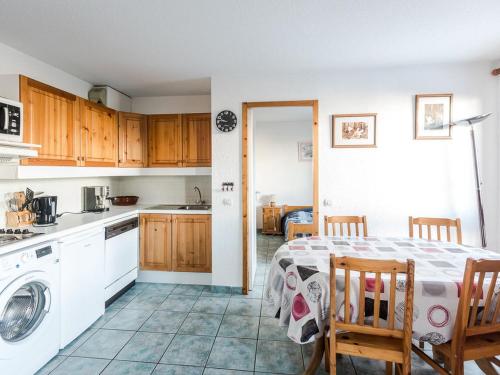 Appartement 2 pièces à 1min des pistes, balcon, casier à skis, parking gratuit, ménage inclus
