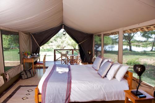 Imagem da galeria de Voyager Ziwani Tented Camp em Ziwani