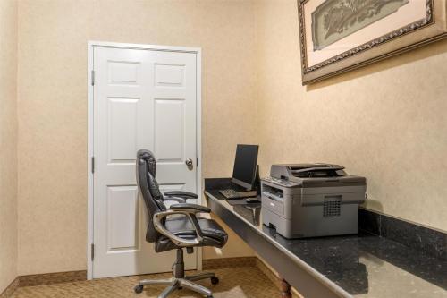 Gambar di galeri bagi Best Western Plus Valdosta Hotel & Suites di Valdosta